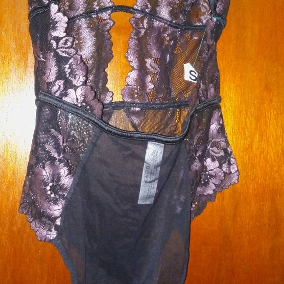 Adore Me lace nightwear - Picture 2 of 2